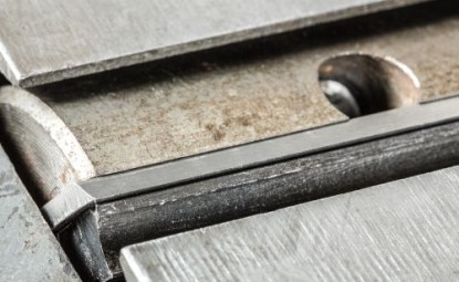 Sac Metal Kalıplarında Çapak Oluşumu Nasıl Önlenir?